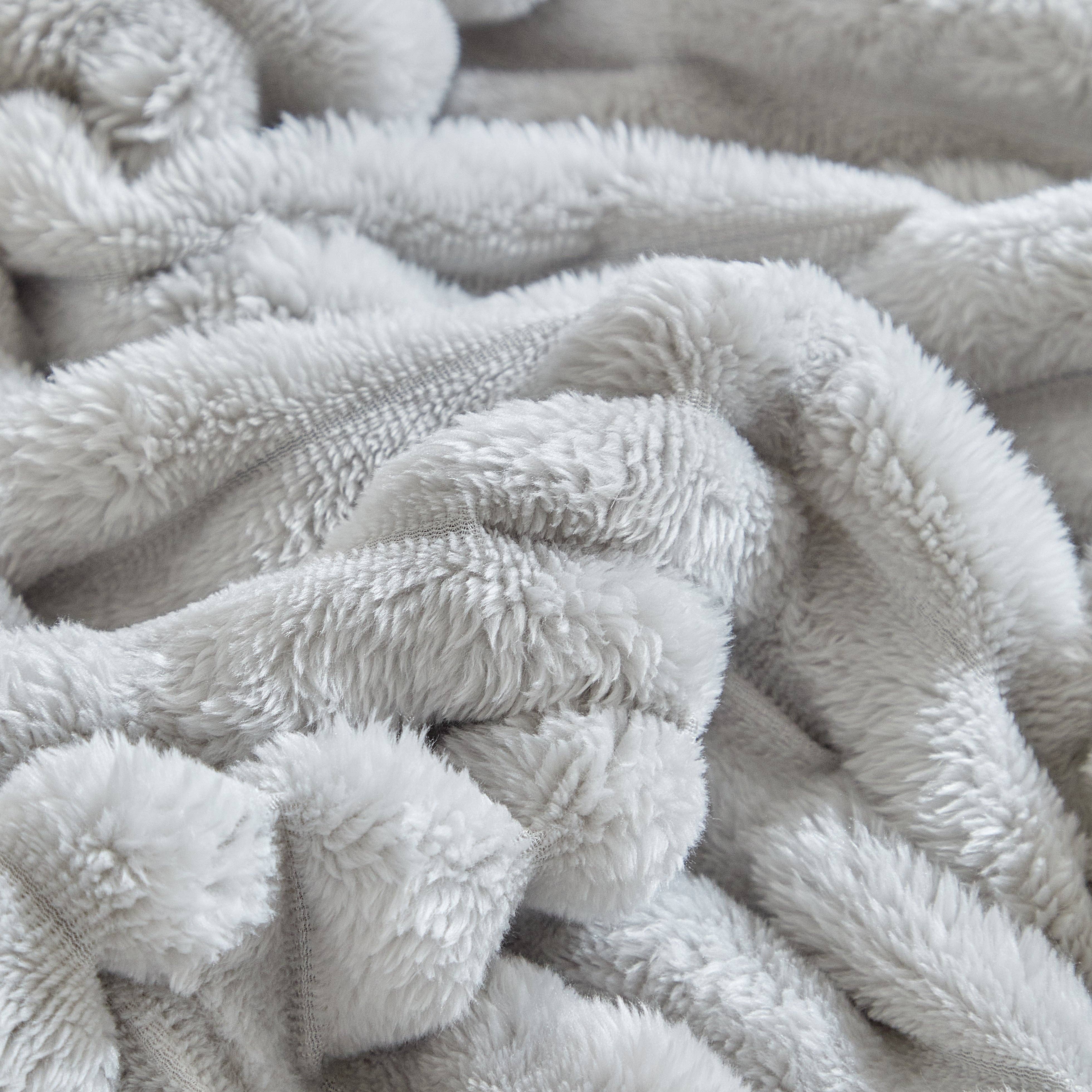 Ultra-Soft Ribbed Fleece Throw Blanket – Light Grey, 60x80